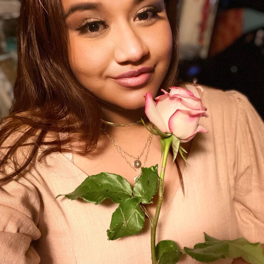 Meet your Posher, Mayra